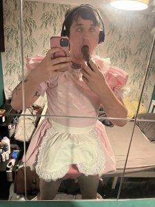 Hypnotised to Humiliate myself, SissyDollAmelia on reddit to use me yourself